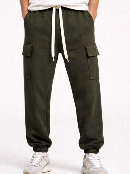 Pantaloni della tuta con tasche di colore verde scuro
