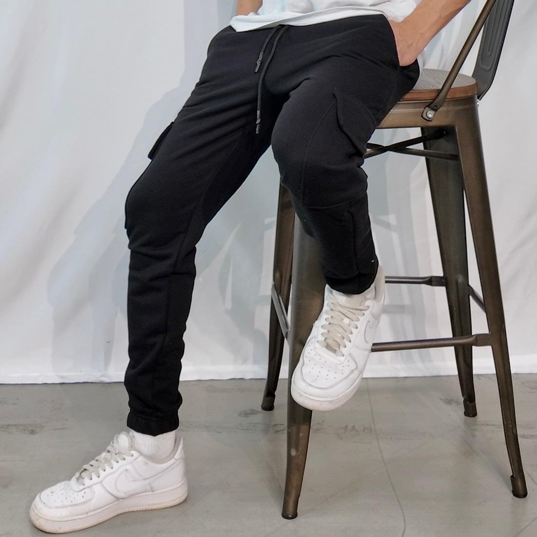 Pantaloni della tuta con tasconi nera